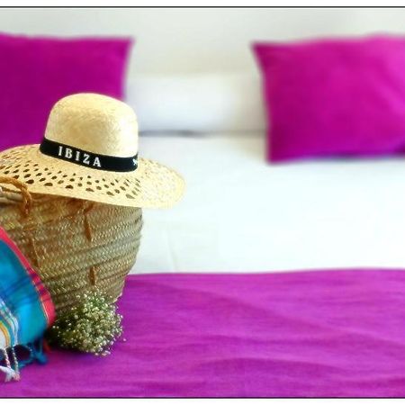 Aparthotel Nereida Sant Antoni de Portmany Екстериор снимка
