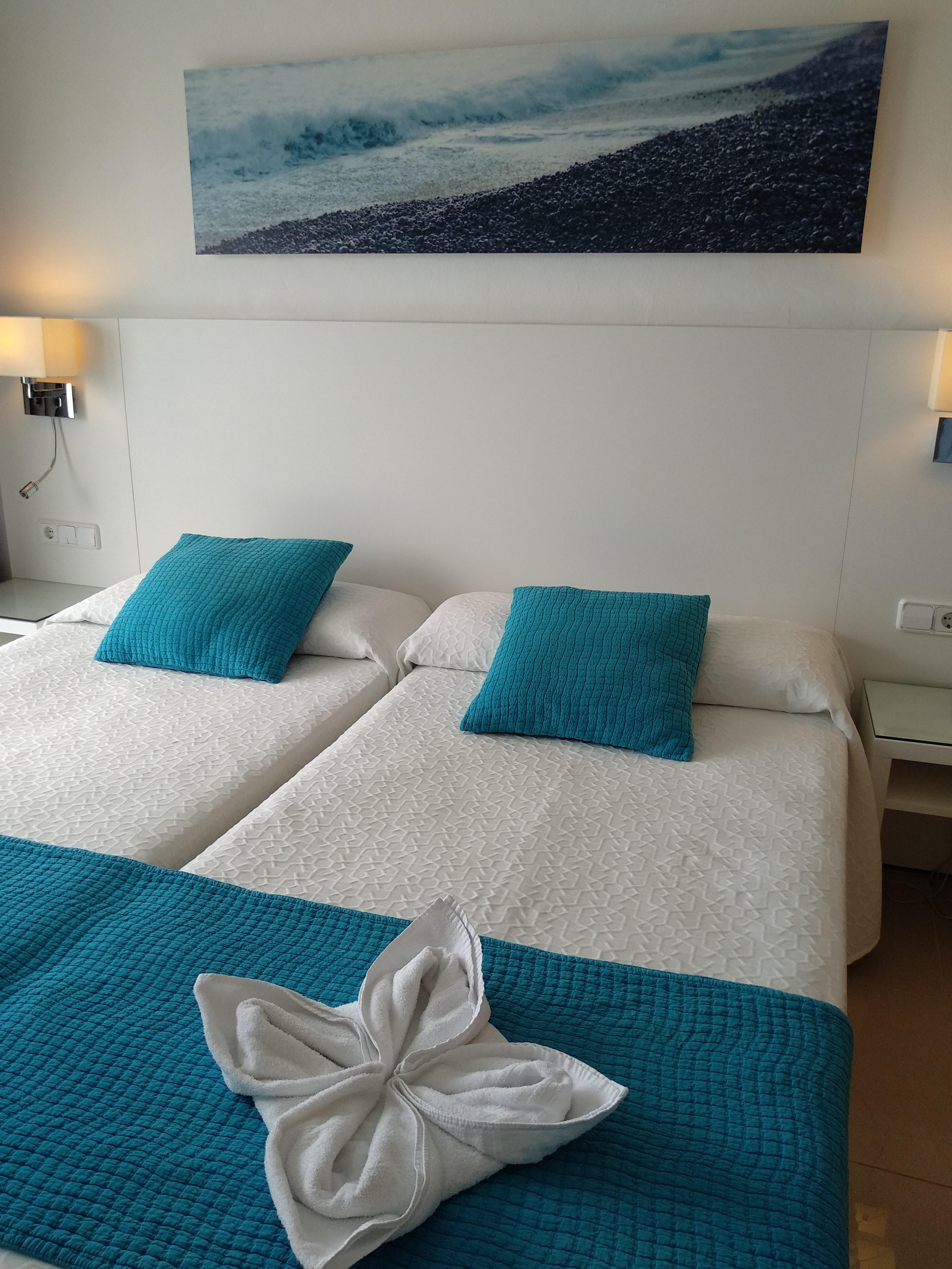 Aparthotel Nereida Sant Antoni de Portmany Екстериор снимка