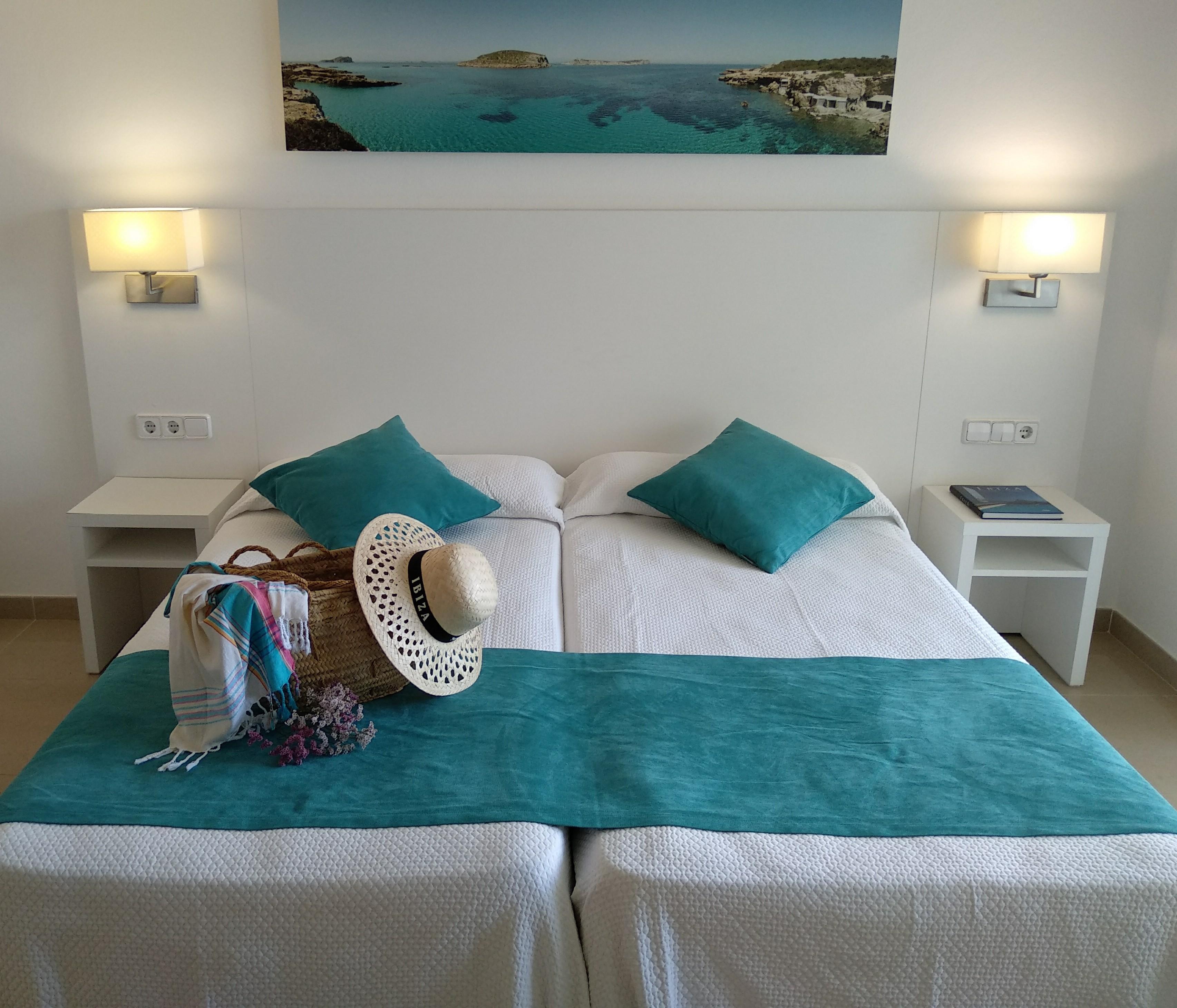 Aparthotel Nereida Sant Antoni de Portmany Екстериор снимка