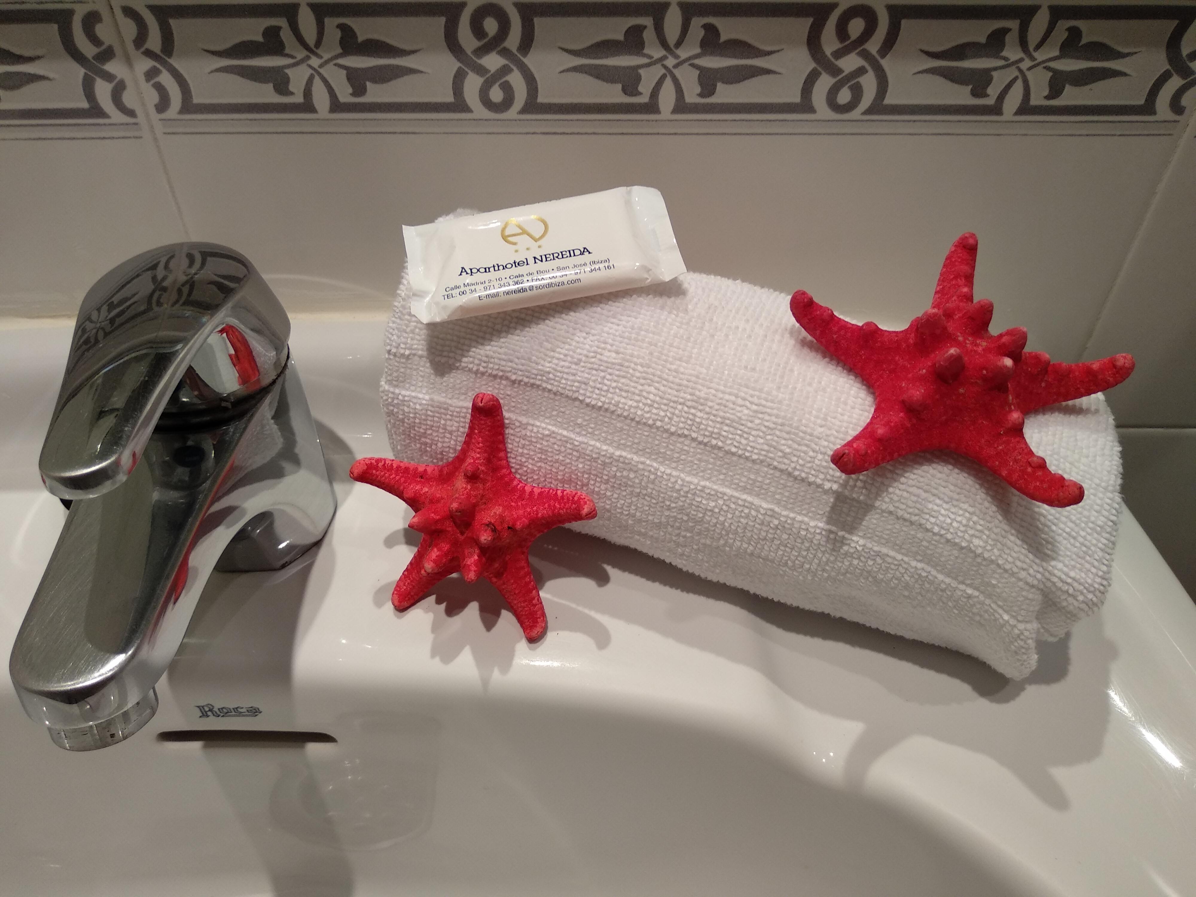 Aparthotel Nereida Sant Antoni de Portmany Екстериор снимка