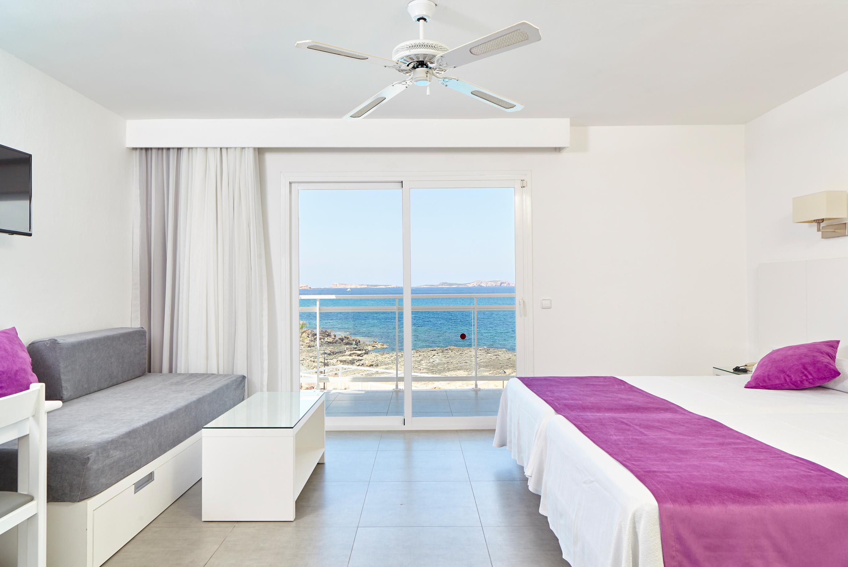 Aparthotel Nereida Sant Antoni de Portmany Екстериор снимка