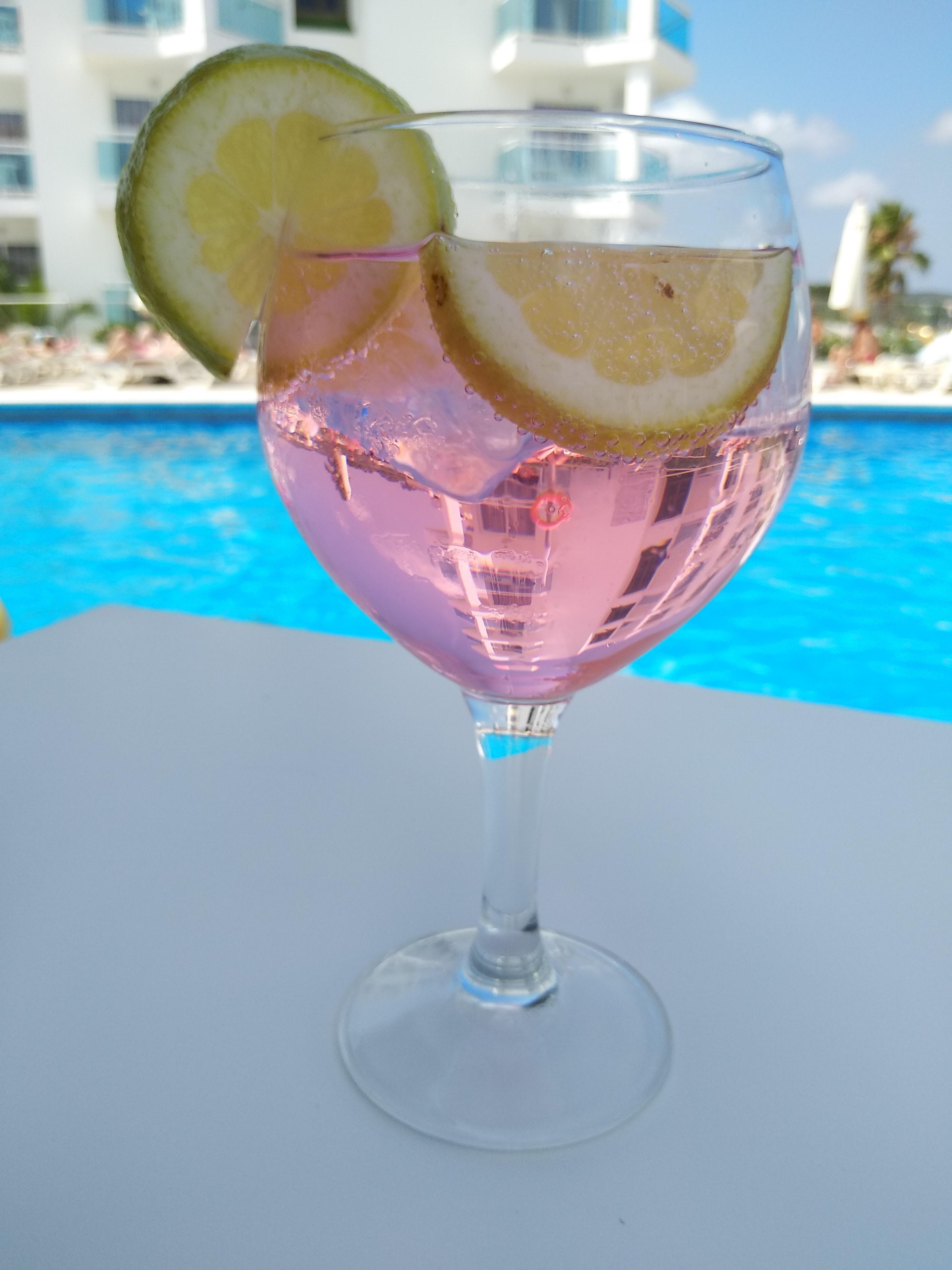 Aparthotel Nereida Sant Antoni de Portmany Екстериор снимка
