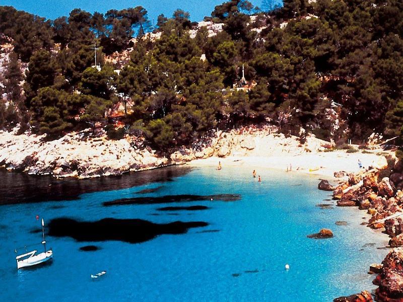 Aparthotel Nereida Sant Antoni de Portmany Екстериор снимка