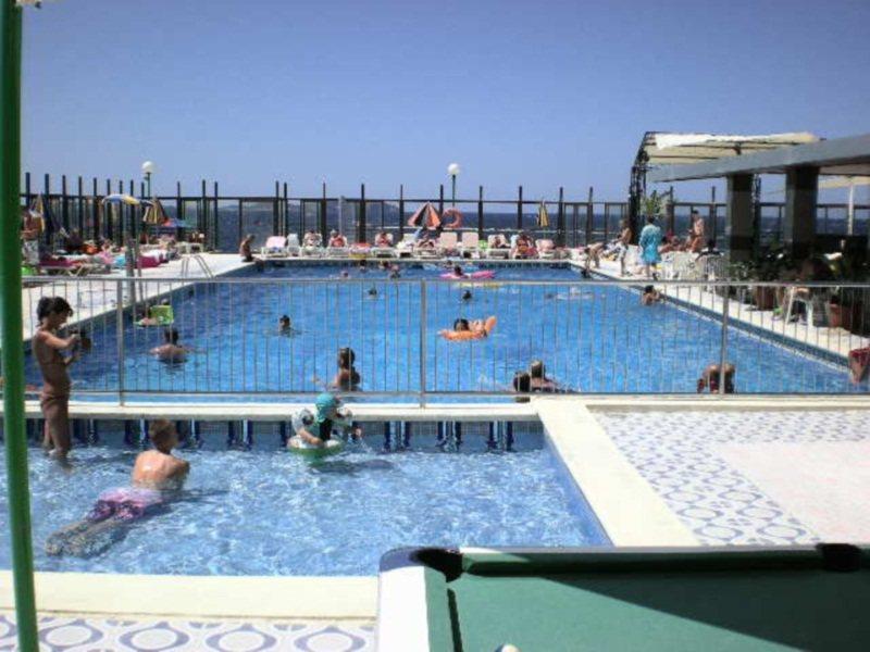 Aparthotel Nereida Sant Antoni de Portmany Екстериор снимка