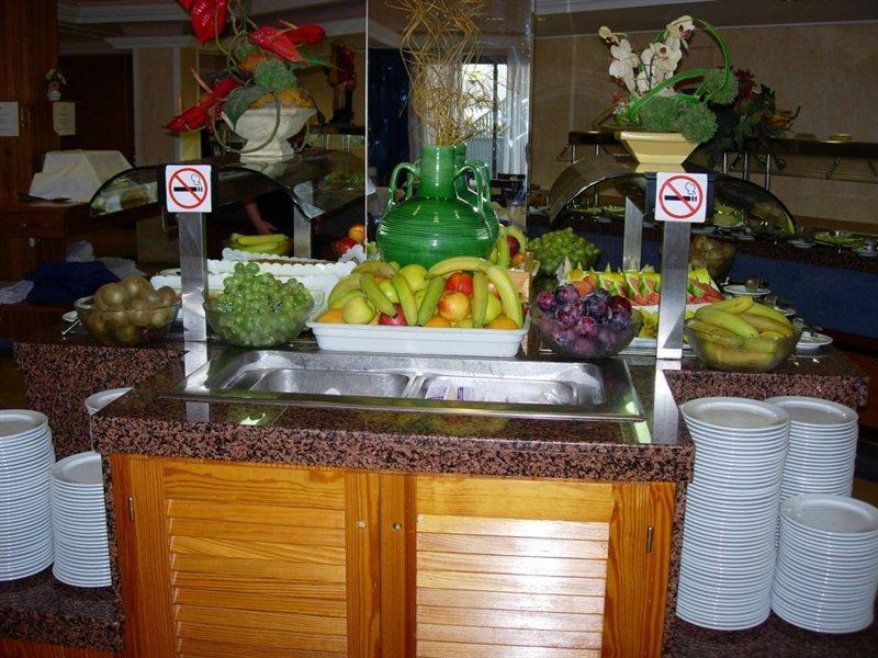 Aparthotel Nereida Sant Antoni de Portmany Екстериор снимка