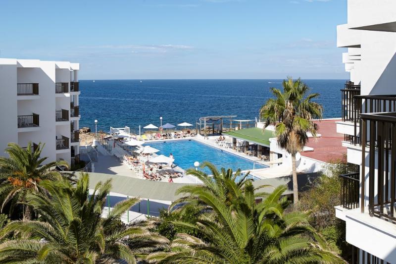 Aparthotel Nereida Sant Antoni de Portmany Екстериор снимка