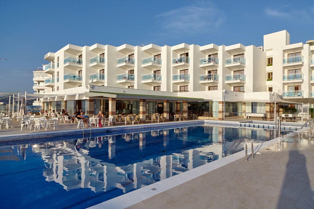 Aparthotel Nereida Sant Antoni de Portmany Екстериор снимка